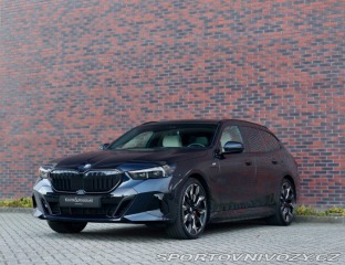 BMW 5 Touring  550e xDrive  | ť 2025