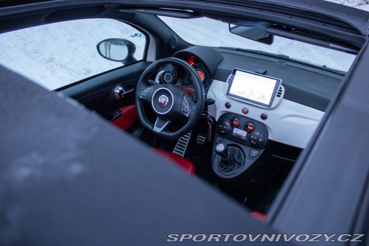 Abarth 500 Essesse Cabrio 1.4T / AJ 2012