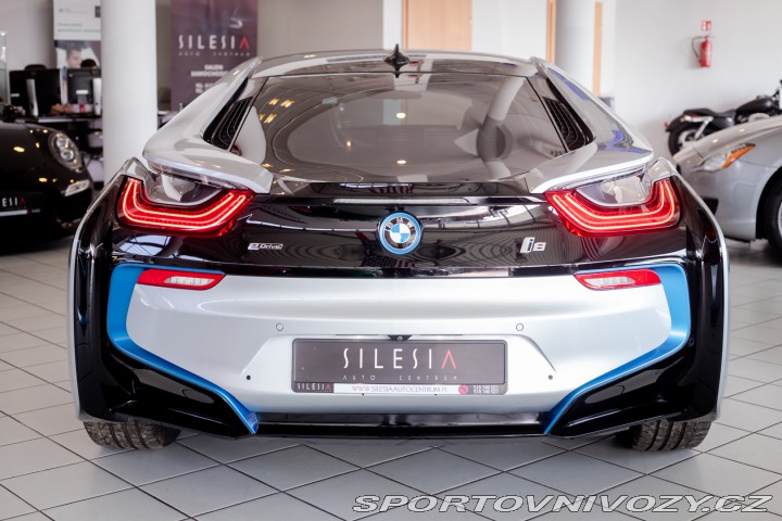BMW i8 2015