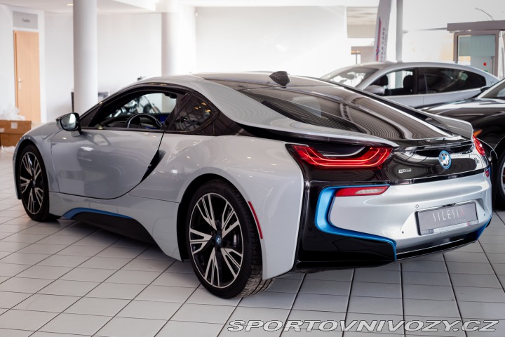 BMW i8 2015