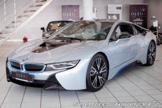 BMW i8  2015