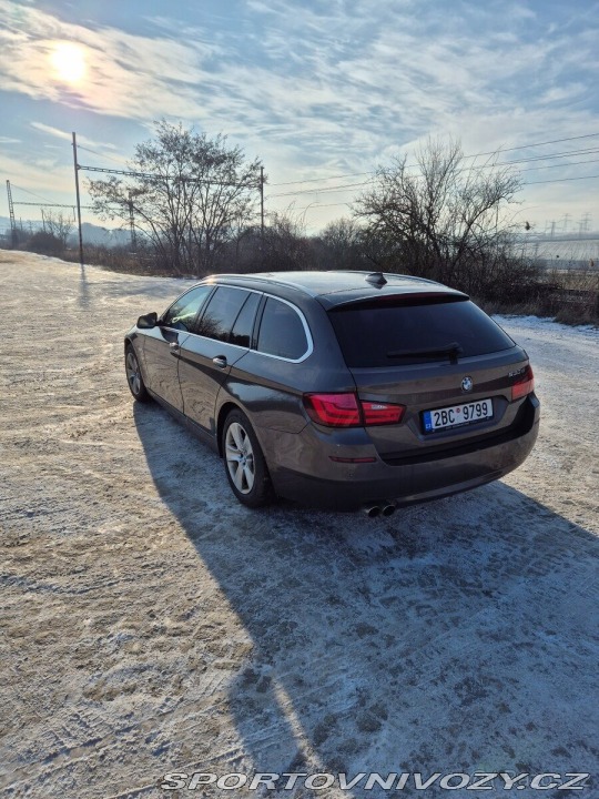 BMW 5 3,0   f11 530d 2011