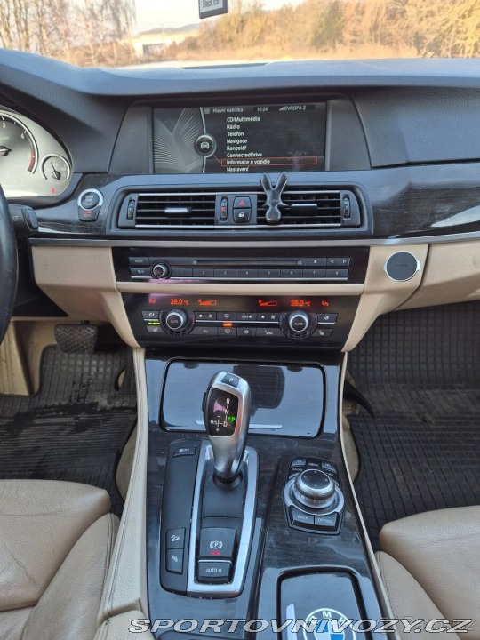 BMW 5 3,0   f11 530d 2011