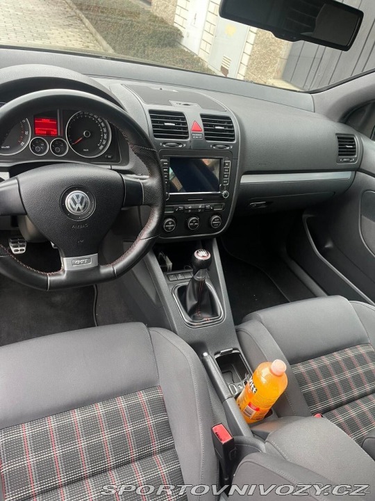 Volkswagen Golf GTI 2005