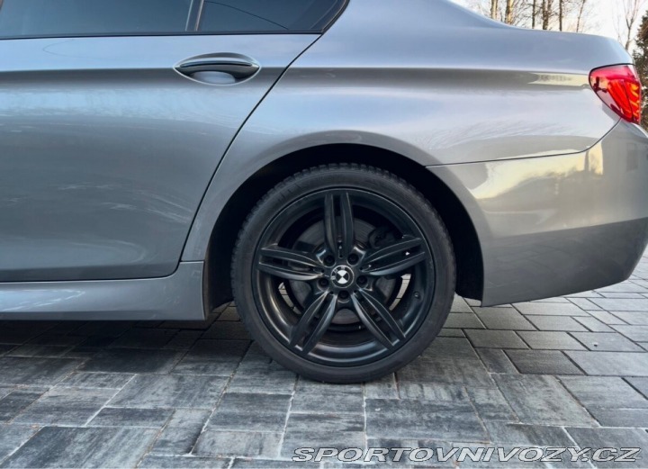 BMW 5 3,0   530 xd M-paket 1800