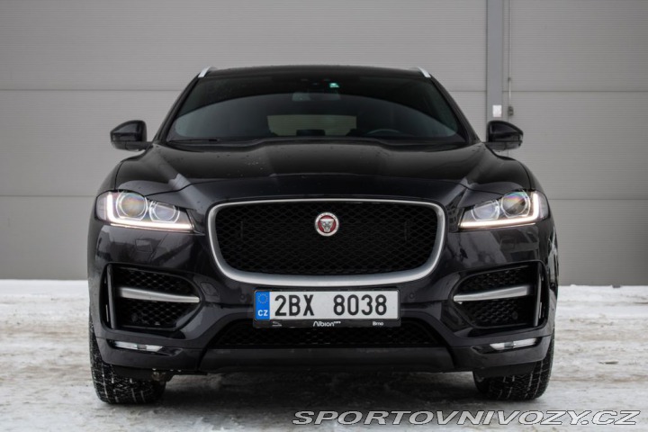 Jaguar F-Pace 1800