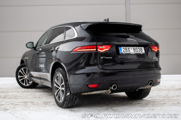 Jaguar F-Pace 1800