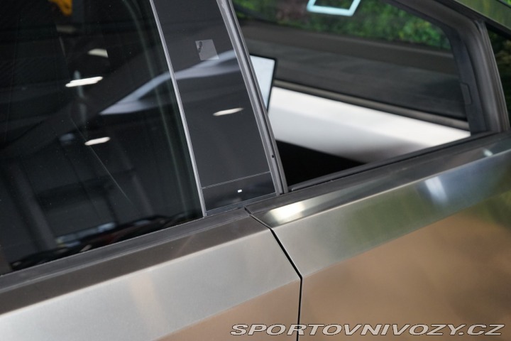 Tesla Ostatní modely Cybertruck Cyberbeast Tri Motor AWD 2024