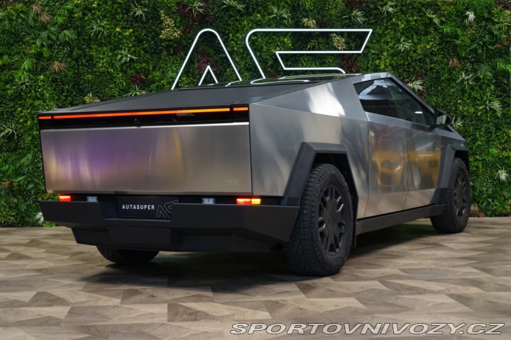 Tesla Ostatní modely Cybertruck Cyberbeast Tri Motor AWD 2024