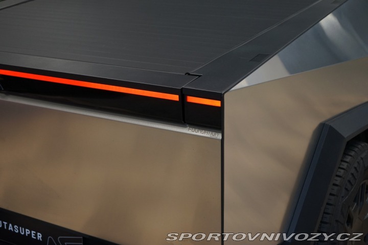 Tesla Ostatní modely Cybertruck Cyberbeast Tri Motor AWD 2024