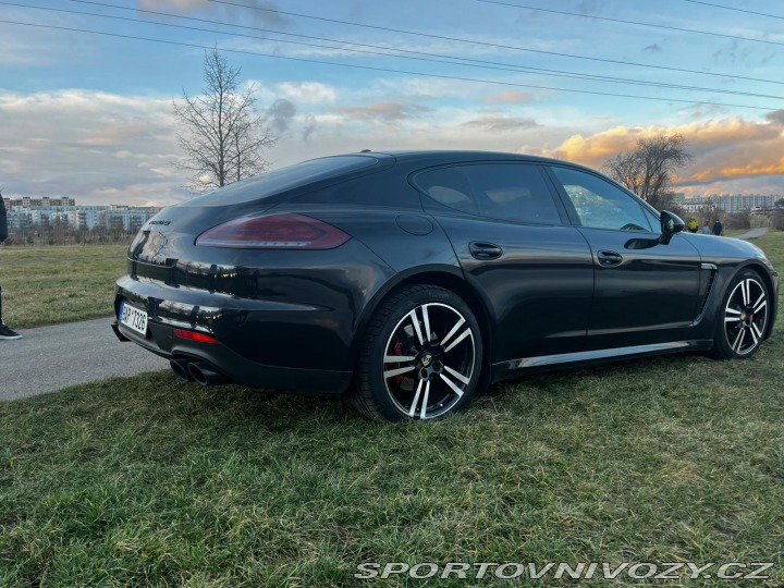 Porsche Panamera  2016