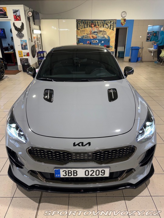 Kia Stinger  2022