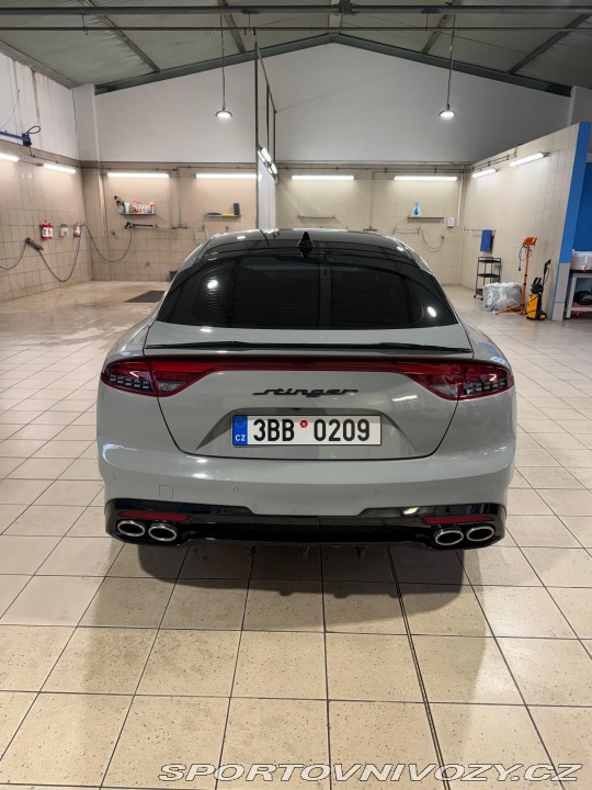 Kia Stinger  2022