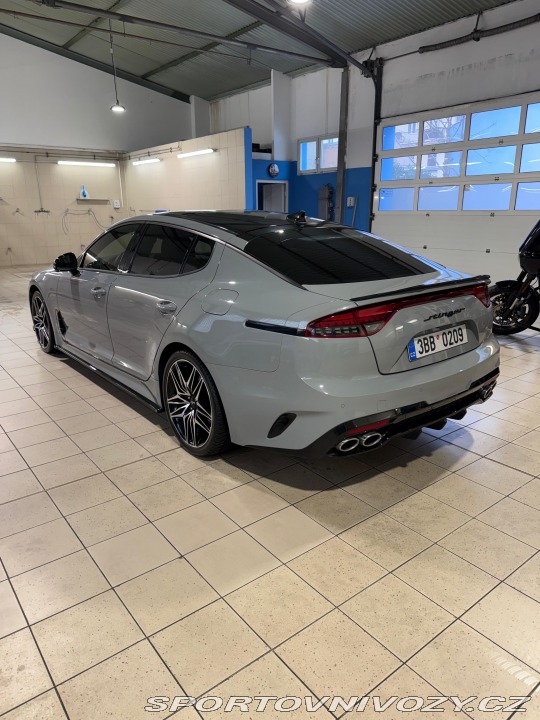 Kia Stinger  2022