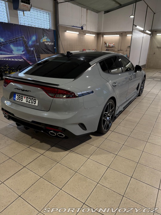 Kia Stinger  2022