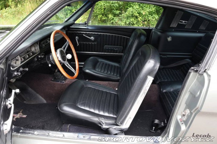 Ford Mustang Fastback Restomod 1965