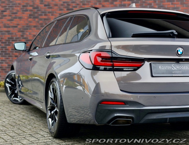 BMW 5 Touring  540i xDrive  245 2022