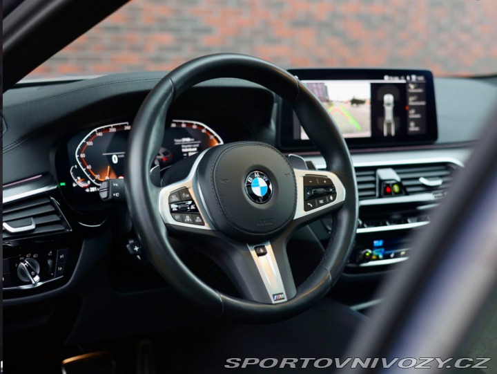 BMW 5 Touring  540i xDrive  245 2022