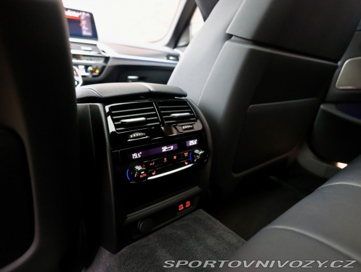 BMW 5 Touring  540i xDrive  245 2022