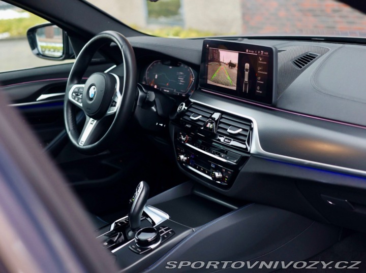 BMW 5 Touring  540i xDrive  245 2022