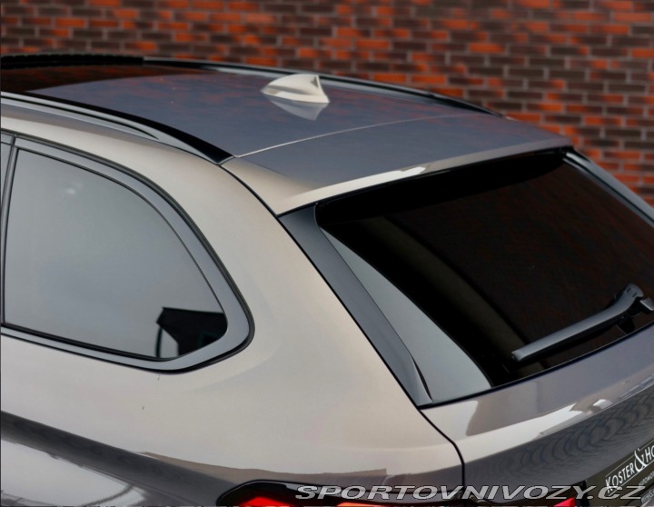 BMW 5 Touring  540i xDrive  245 2022