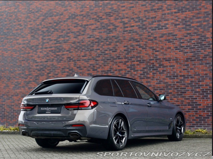 BMW 5 Touring  540i xDrive  245 2022