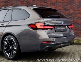 BMW 5 Touring  540i xDrive  245 2022