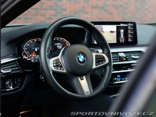 BMW 5 Touring  540i xDrive  245 2022