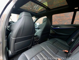 BMW 5 Touring  540i xDrive  245 2022