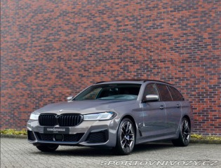 BMW 5 Touring  540i xDrive  245 2022