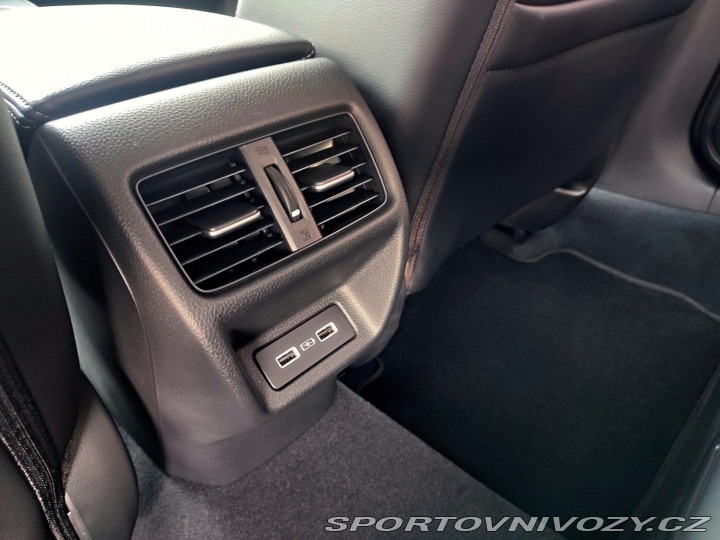 Honda Civic 2.0e:HEV Advance Black SK 2025