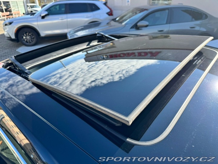 Honda Civic 2.0e:HEV Advance Black SK 2025