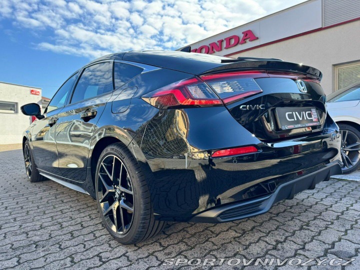 Honda Civic 2.0e:HEV Advance Black SK 2025