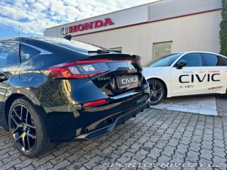Honda Civic 2.0e:HEV Advance Black SK 2025