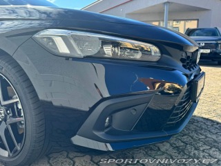 Honda Civic 2.0e:HEV Advance Black SK 2025