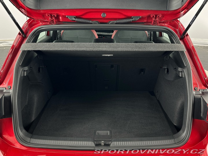 Volkswagen Golf GTI 2.0 TSI 180kW, manuál 2021