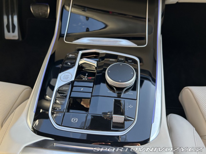 BMW X7 M60i xDrive ZÁRUKA 2025