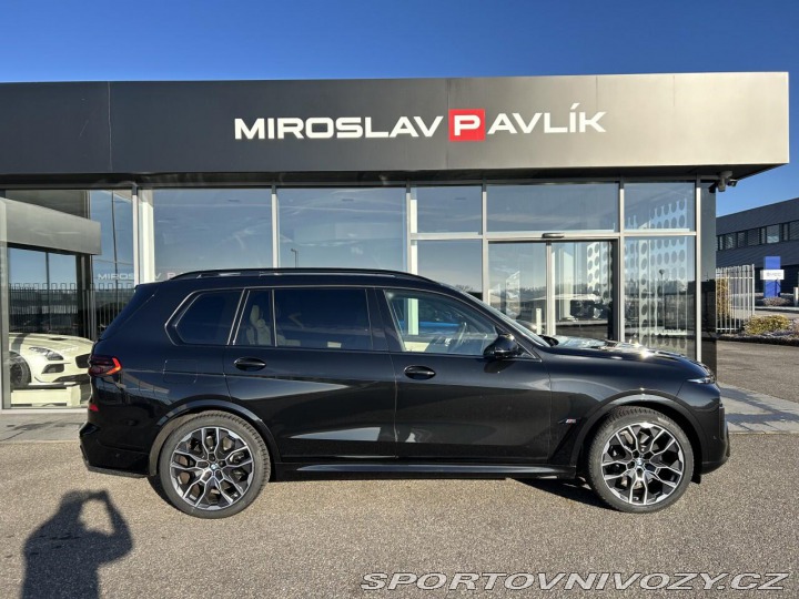 BMW X7 M60i xDrive ZÁRUKA 2025