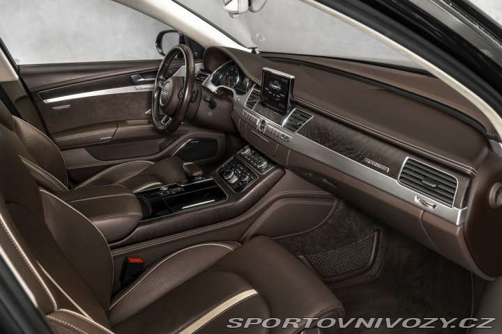 Audi Ostatní modely A8 4,2 TDI quattro, Design 1800