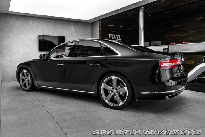 Audi Ostatní modely A8 4,2 TDI quattro, Design 1800