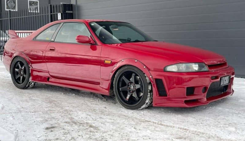 Nissan Skyline R3 GTS-25T