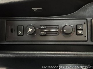 Porsche 911 Carrera 2 1992