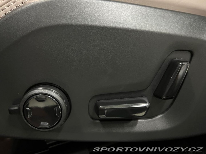 Volvo Ostatní modely XC90 T8 AWD PLUS DARK, VZDUCH, 2026