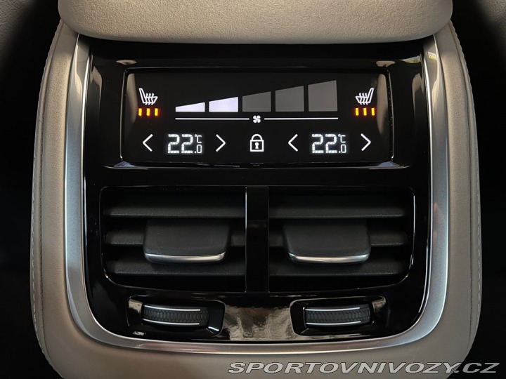 Volvo Ostatní modely XC90 T8 AWD PLUS DARK, VZDUCH, 2026