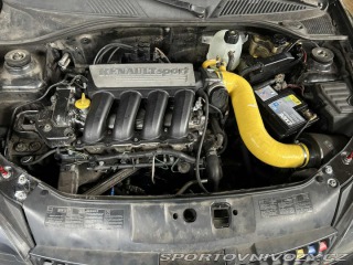 Renault Clio Sport  2002