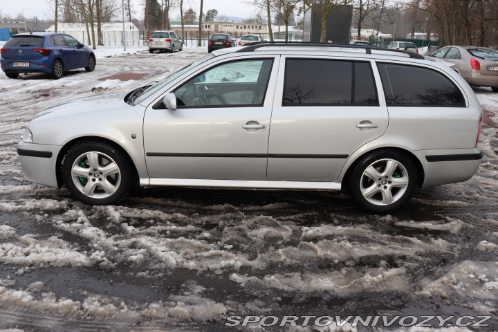Škoda Octavia RS  2003