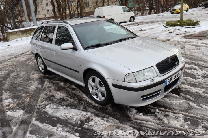 Škoda Octavia RS  2003