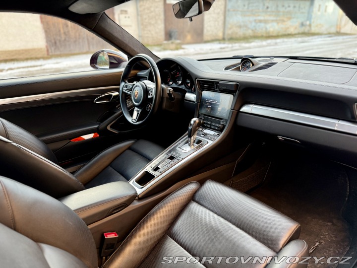 Porsche 911 Carrera Sport Chrono 2018