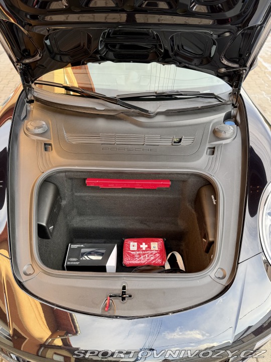 Porsche 911 Carrera Sport Chrono 2018