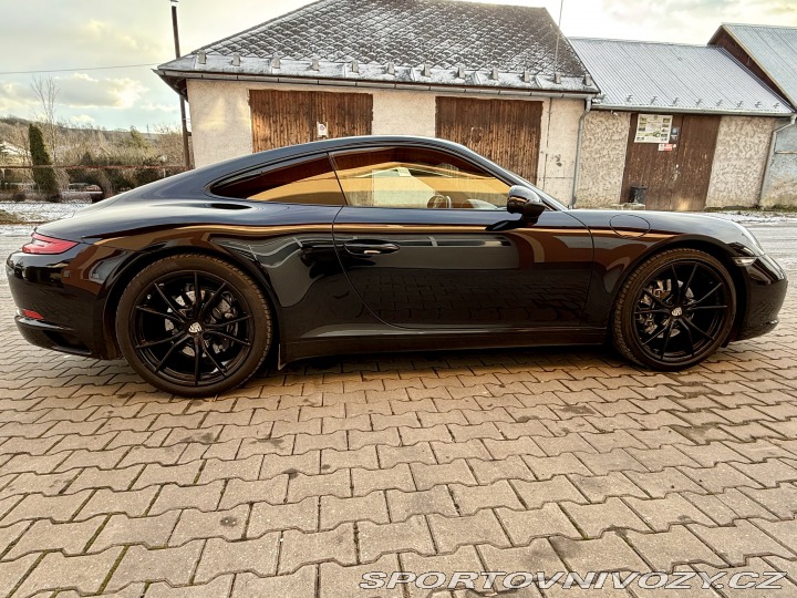 Porsche 911 Carrera Sport Chrono 2018